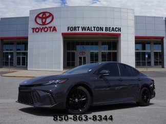 Certified 2025 Toyota Camry SE image 1