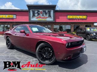 Used 2018 Dodge Challenger SXT Plus image 1