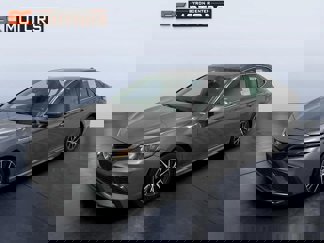Used 2021 Toyota Camry SE image 1