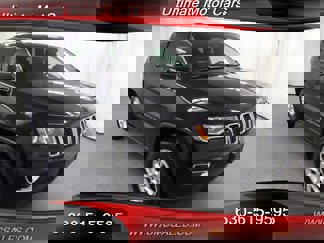 Used 2020 Jeep Grand Cherokee Laredo image 1