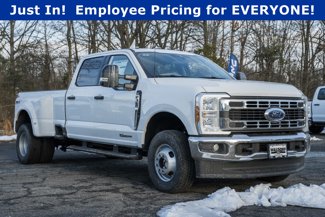 New 2025 Ford F350 XLT image 1