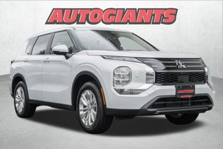New 2025 Mitsubishi Outlander ES image 1