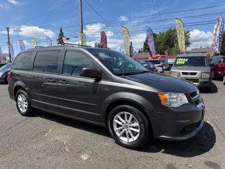 Used 2016 Dodge Grand Caravan SXT image 1