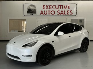 Used 2023 Tesla Model Y Long Range image 1