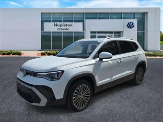 New 2025 Volkswagen Taos SE image 1