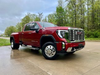 Used 2024 GMC Sierra 3500 Denali w/ Denali Reserve Package image 1