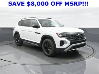 New 2025 Volkswagen Atlas Peak Edition SE image 1