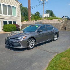 Used 2021 Toyota Camry LE image 1