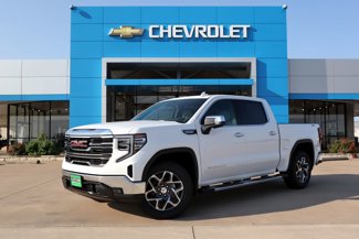 New 2026 GMC Sierra 1500 SLT image 1