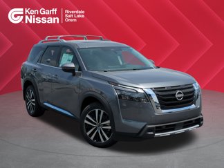 New 2025 Nissan Pathfinder Platinum image 1