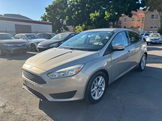 Used 2015 Ford Focus SE image 1