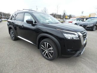 New 2025 Nissan Pathfinder Platinum image 1