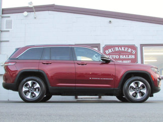Used 2023 Jeep Grand Cherokee 4WD 4xe image 1