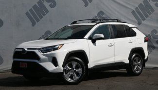 Used 2022 Toyota RAV4 XLE image 1