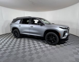 New 2026 Chevrolet Traverse RS w/ LPO, Floor Liner Package image 1