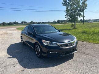 Used 2017 Honda Accord EX-L image 1