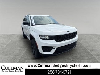 New 2025 Jeep Grand Cherokee Altitude image 1