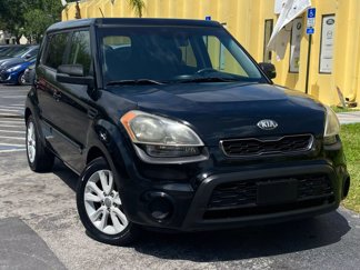Used 2013 Kia Soul + image 1