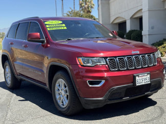 Used 2020 Jeep Grand Cherokee Laredo image 1