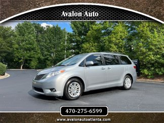 Used 2017 Toyota Sienna XLE image 1