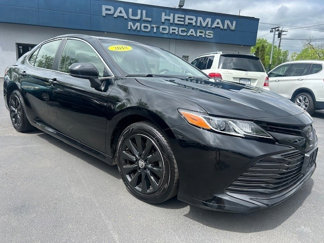 Used 2018 Toyota Camry LE image 1