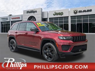 Used 2024 Jeep Grand Cherokee Altitude image 1