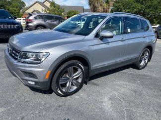Used 2020 Volkswagen Tiguan SEL image 1