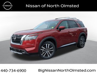 New 2025 Nissan Pathfinder Platinum image 1