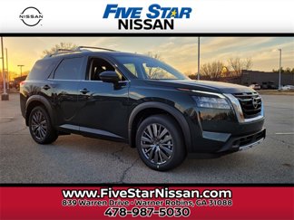 New 2025 Nissan Pathfinder SL w/ SL Premium Package image 1
