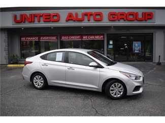 Used 2020 Hyundai Accent SE image 1