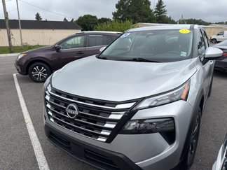 Used 2024 Nissan Rogue SV image 1