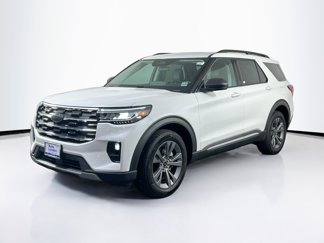 Used 2025 Ford Explorer Active w/ Active Comfort Package image 1