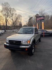 Used 2000 Toyota Tacoma PreRunner image 1