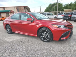 Used 2021 Toyota Camry SE image 1