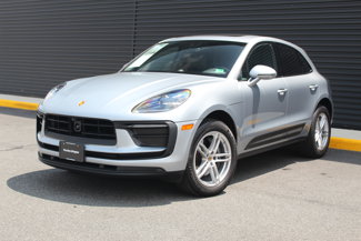 Used 2025 Porsche Macan image 1