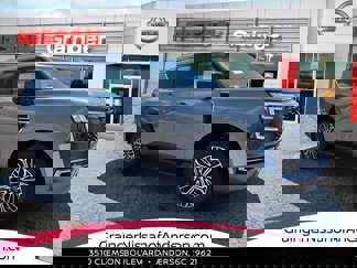 New 2025 Nissan Armada SL image 1