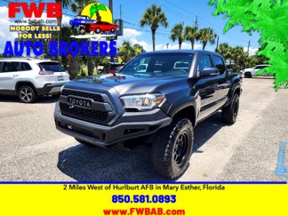 Used 2017 Toyota Tacoma TRD Off-Road w/ Tow Package image 1