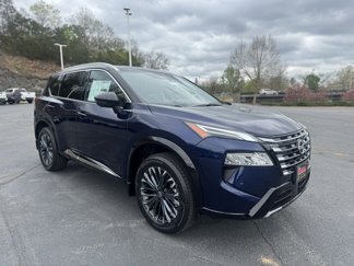 New 2025 Nissan Rogue Platinum w/ Tech Package image 1