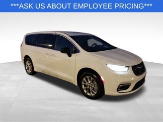 New 2025 Chrysler Pacifica Select image 1