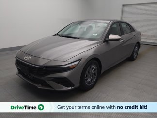 Used 2024 Hyundai Elantra SEL image 1