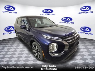 New 2025 Mitsubishi Outlander SE image 1