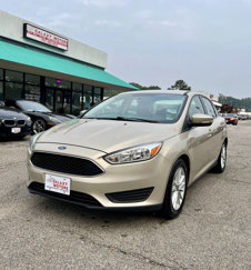 Used 2017 Ford Focus SE image 1