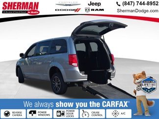 Used 2018 Dodge Grand Caravan SE image 1