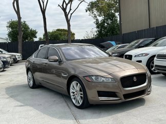 Used 2016 Jaguar XF Prestige image 1