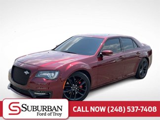 Used 2023 Chrysler 300 C image 1