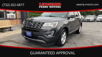 Used 2017 Ford Explorer XLT w/ Equipment Group 202A image 1