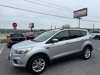 Used 2017 Ford Escape SE w/ Equipment Group 201A image 1