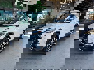 Used 2022 Toyota Corolla Cross XLE image 1