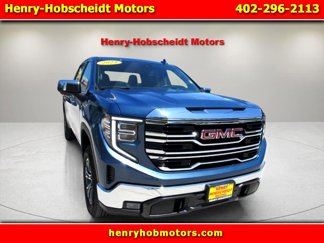 Used 2024 GMC Sierra 1500 SLT image 1