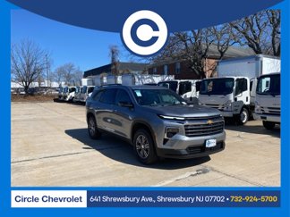 New 2025 Chevrolet Traverse LT image 1
